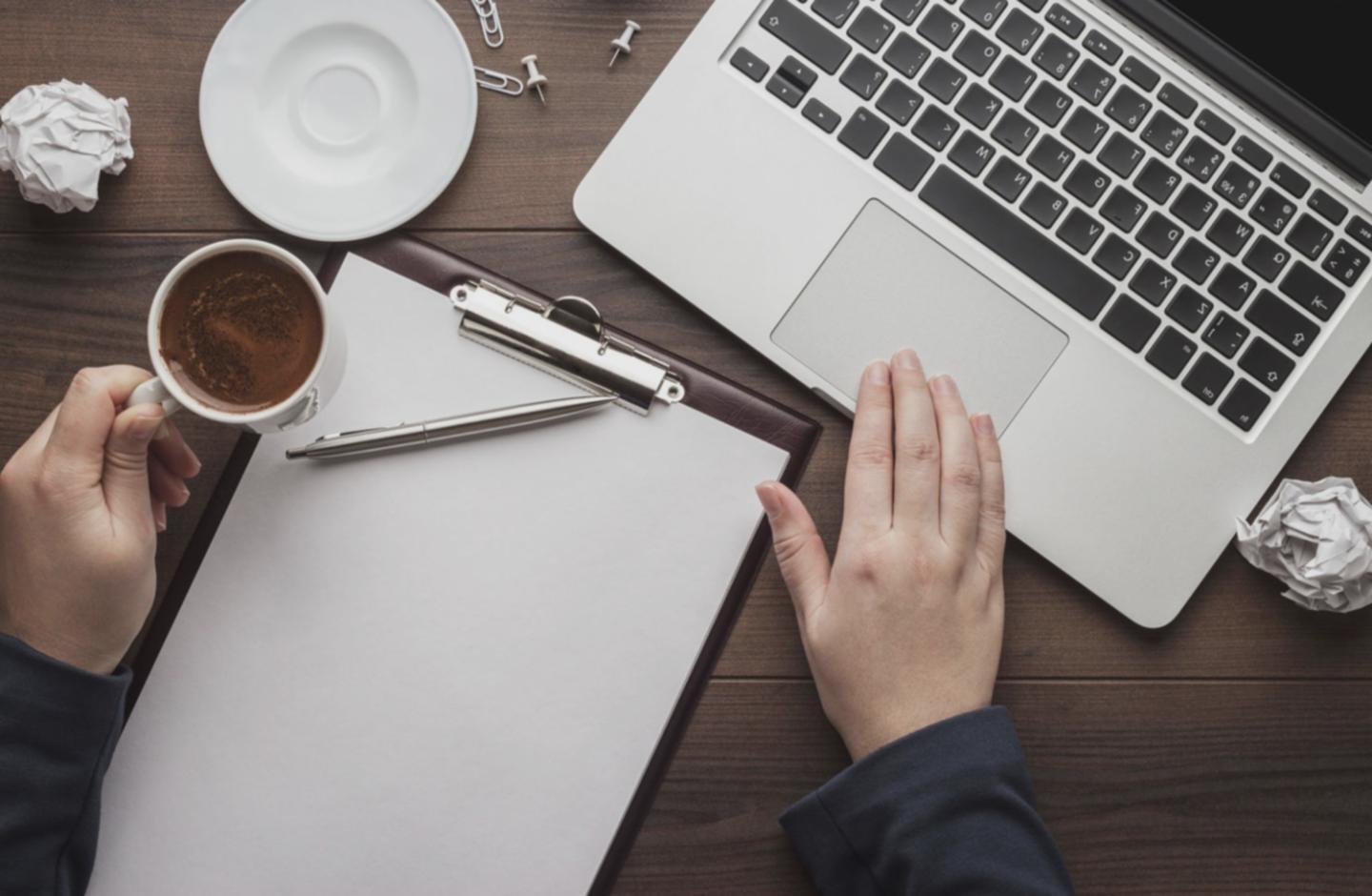 Interfaz de herramientas analíticas mostrando métricas de rendimiento